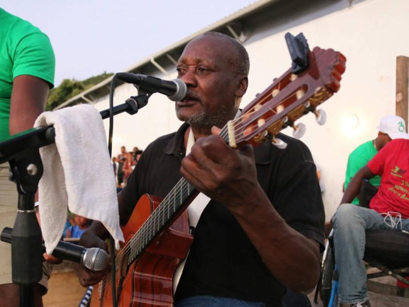 Beken plays concert in FdB, IDPD 2017