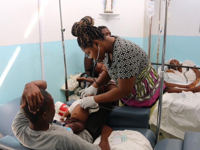 Dr. Mirielle Bien-Aimé working in SBHF's emergency department